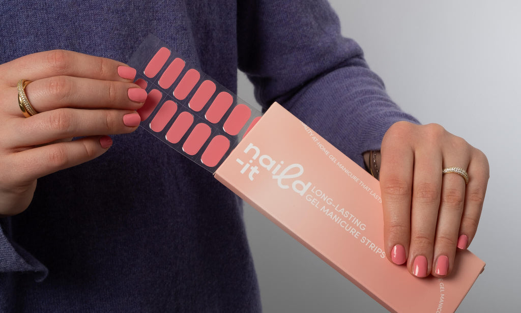 Vad är gelstrips? Den nya manikyrmetoden för en snygg manikyr hemma!