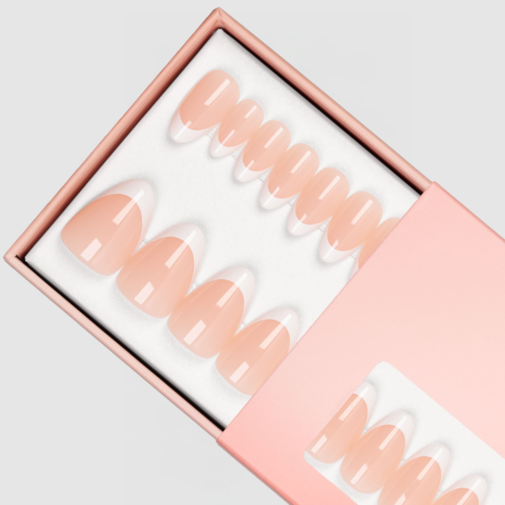 French Tip Almond Naild-it press-on naglar lösnaglar fransk manikyr