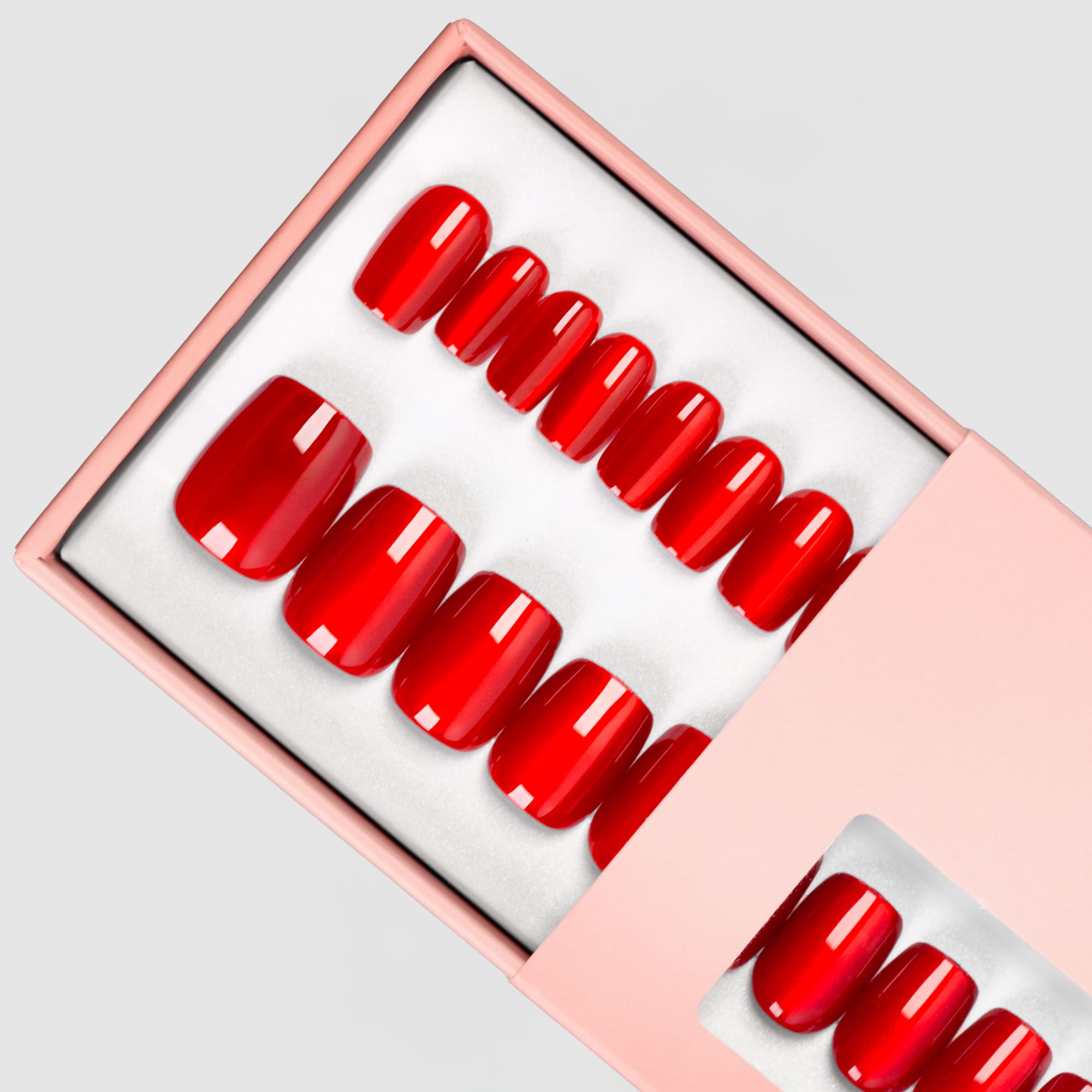 Love Bite Square press-on naglar i djup röd nyans med cat eye-effekt i rak square-form