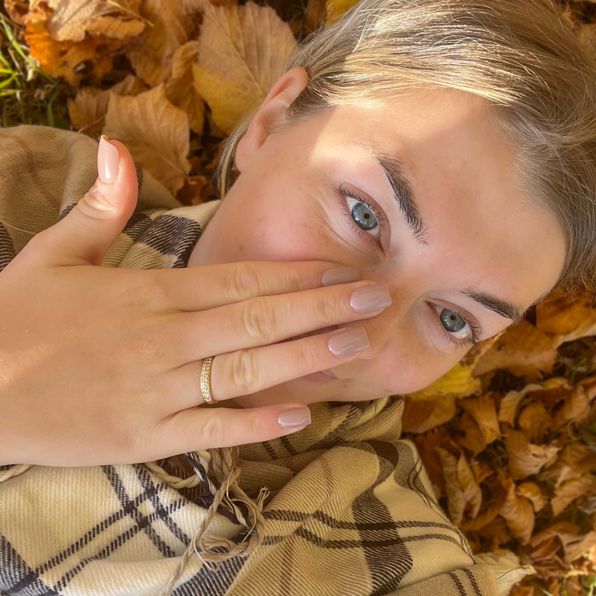 Mauve Square press-on naglar i mauve nyans med glansig finish i rak square-form