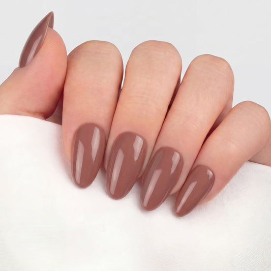 Mocha Melt Almond Naild-it press-on naglar almond stockholm i färgen brun