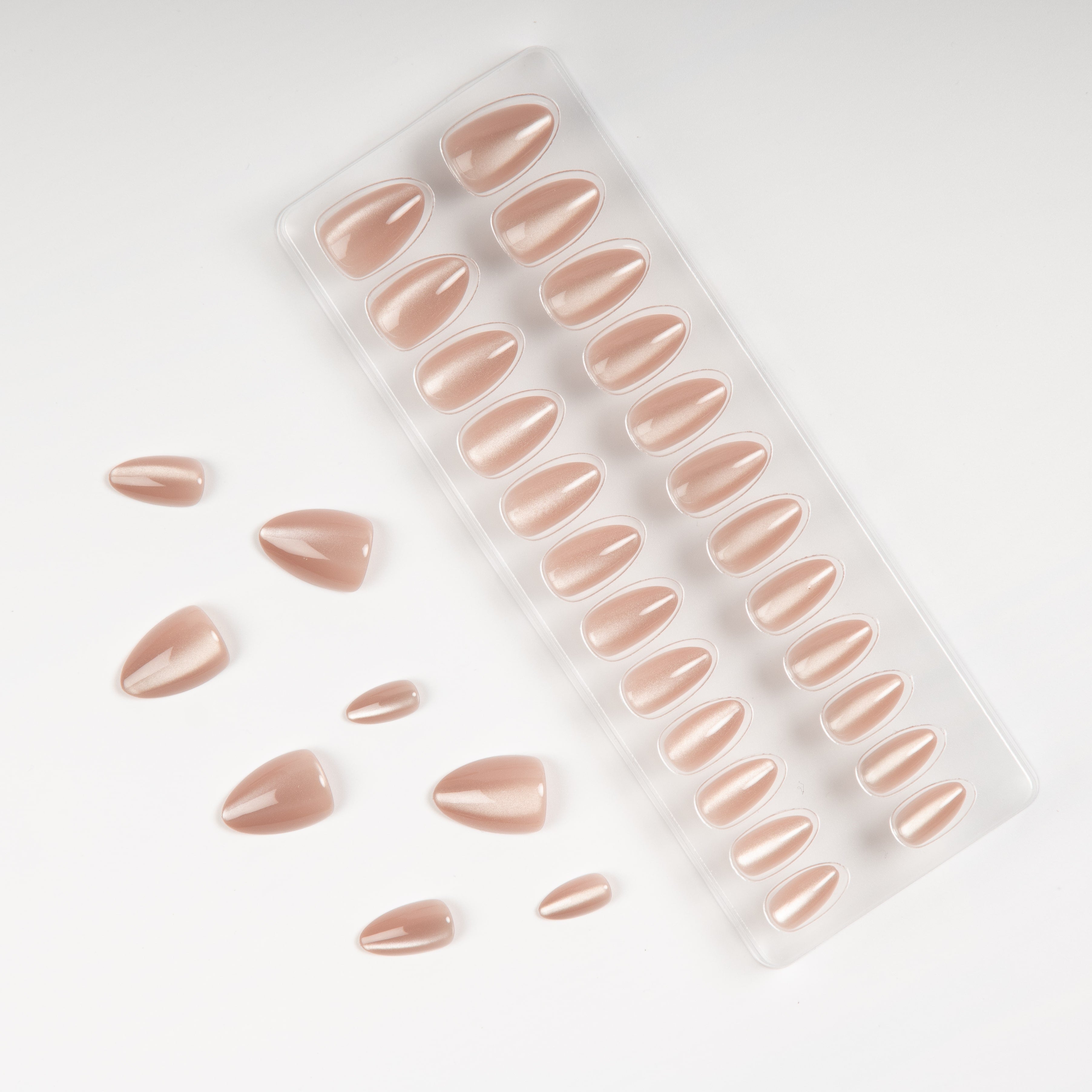 Cat Eye Mauve Almond