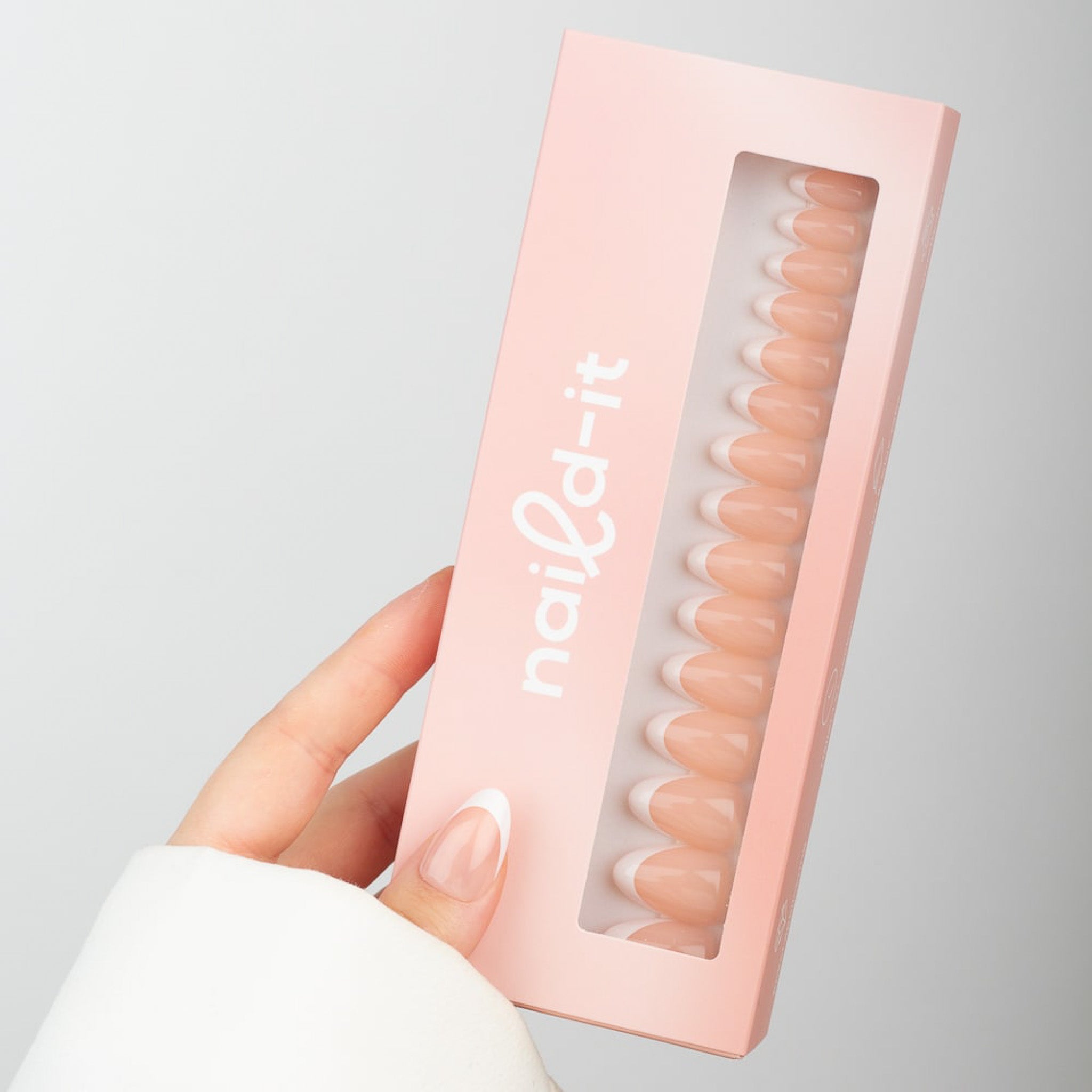 French Tip Almond Naild-it press-on naglar lösnaglar fransk manikyr