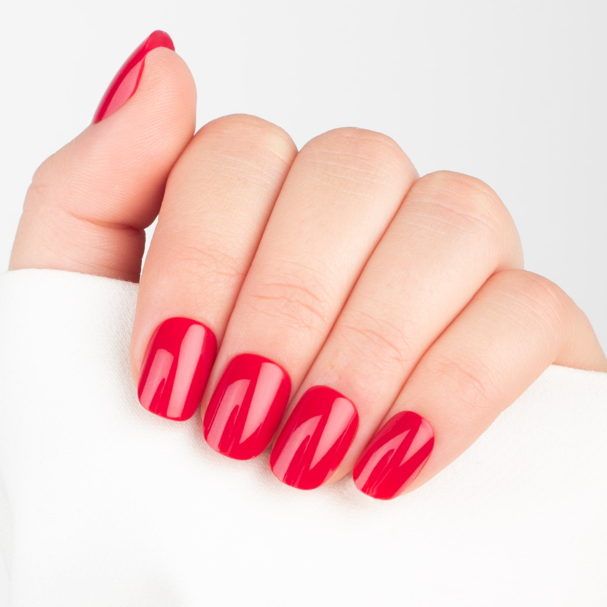 Lady Red Squoval Short