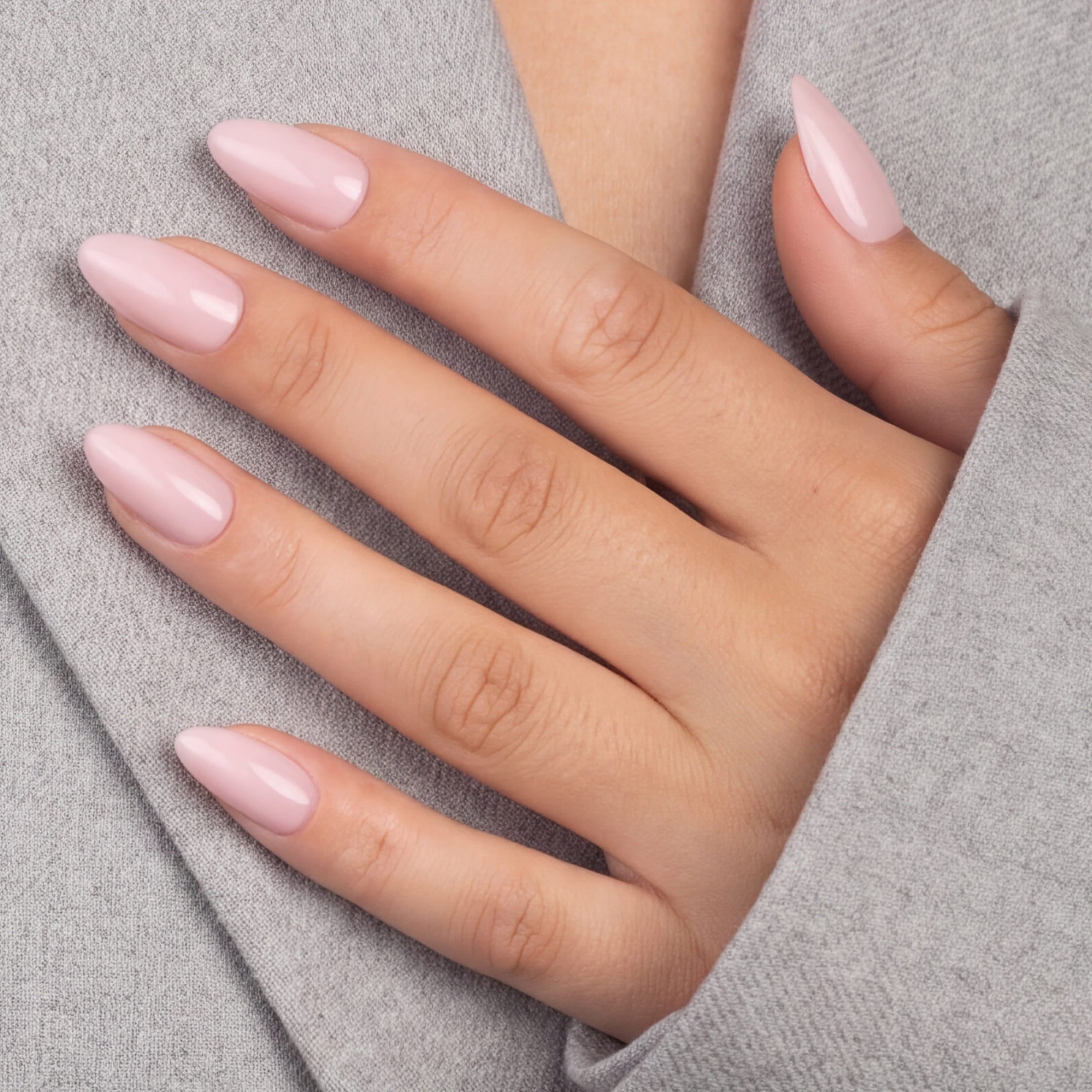 Soft Pink Almond rosa långa enfärgade lösnaglar press-on naglar Naild-it med lim ocg glue tabs
