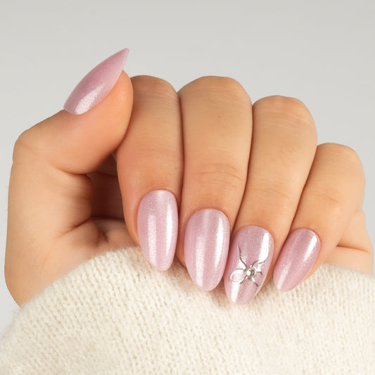 Bow Kiss Almond – rosa skimrande press-on naglar i almond-form med rosetter