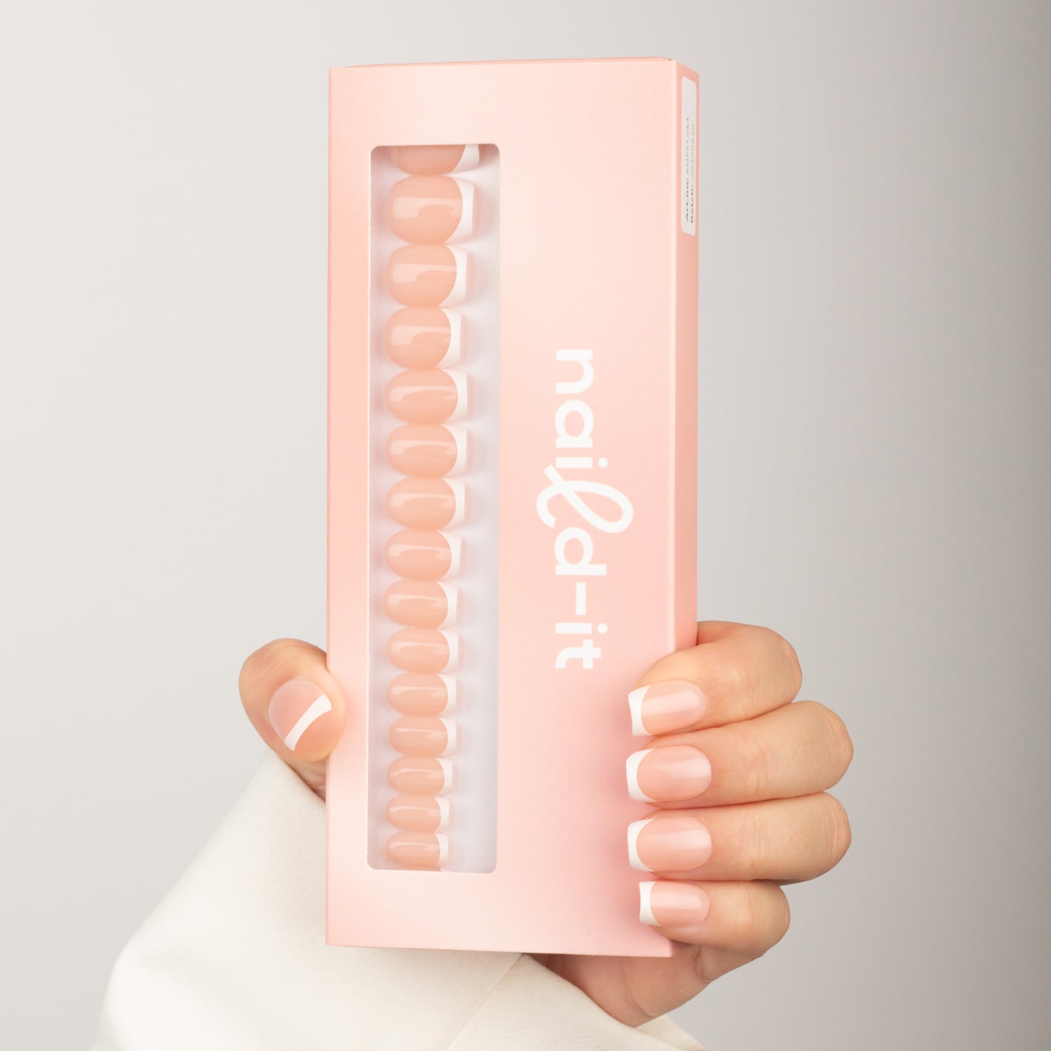 French Tip Square press-on naglar med vit fransk tipp i rak square-form