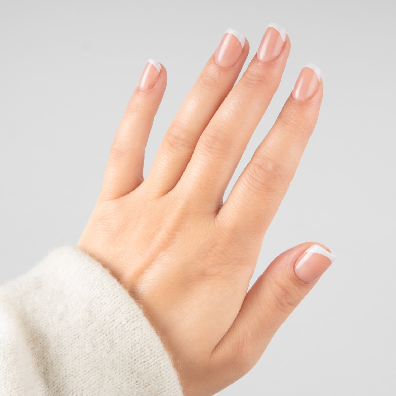 French Tip Square press-on naglar med vit fransk tipp i rak square-form