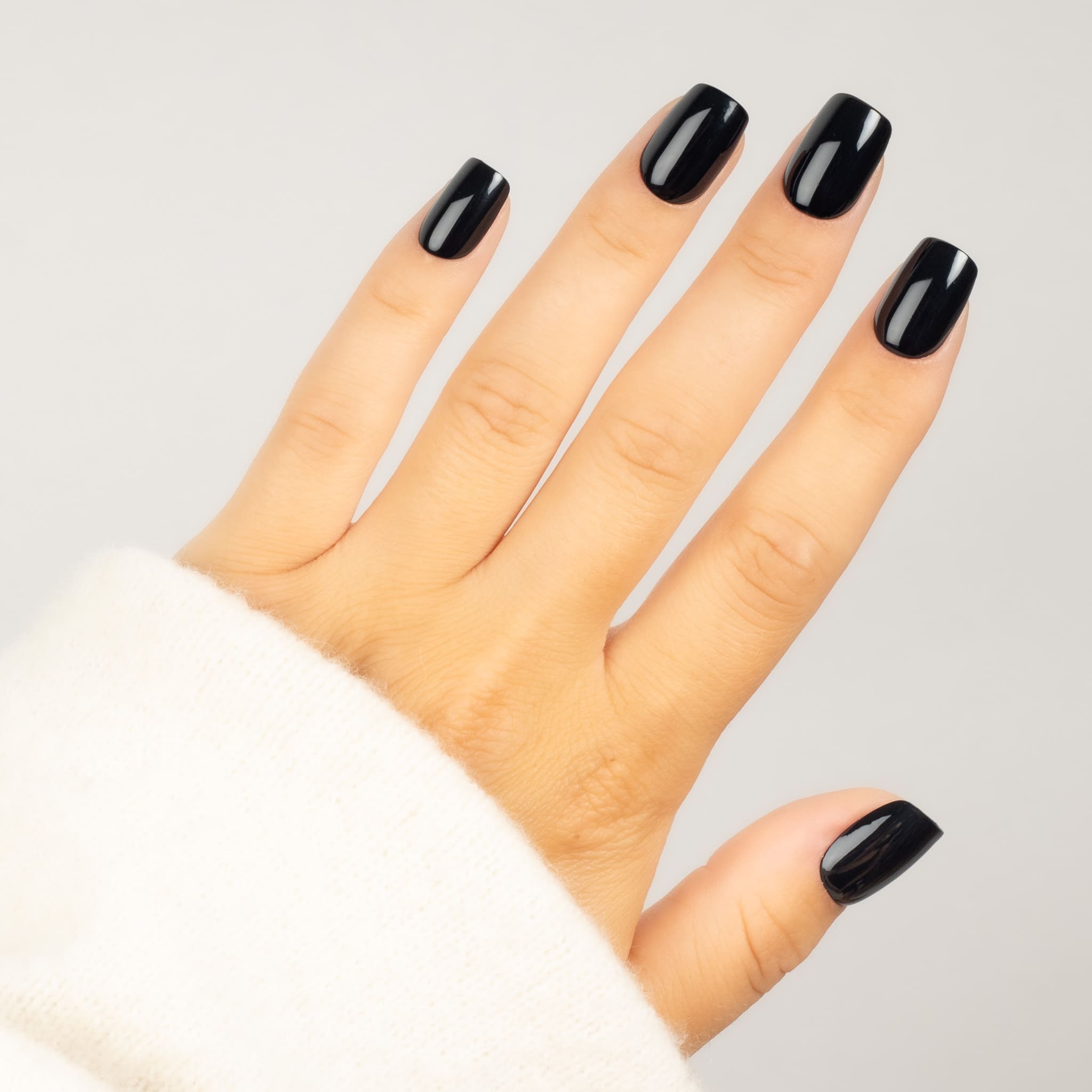 Noir Square press-on naglar i svart nyans med spegelblank finish i rak square-form